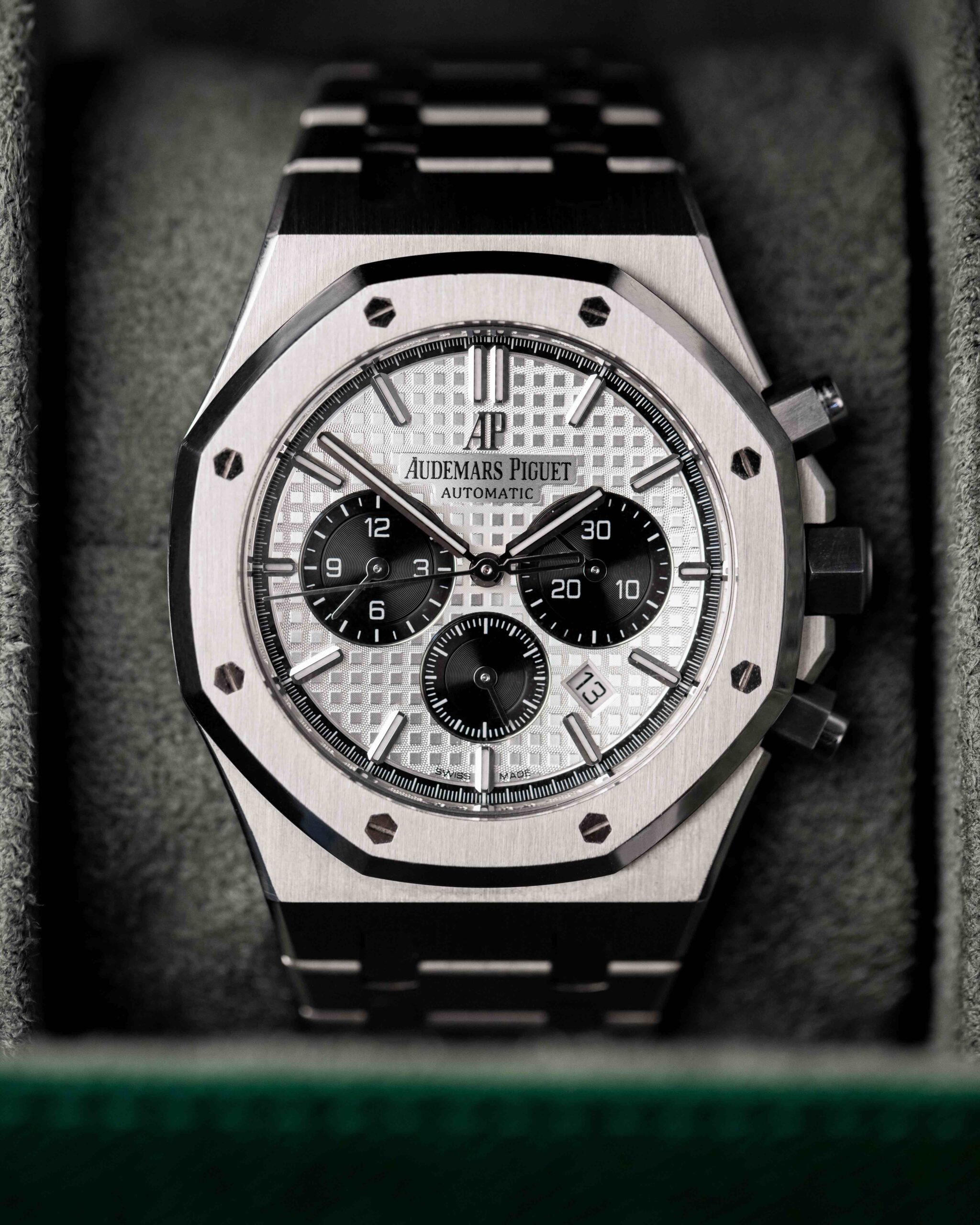 	Audemars Piguet Royal Oak “Panda” 41mm Chronograph Watch 26331ST.OO.1220ST.03